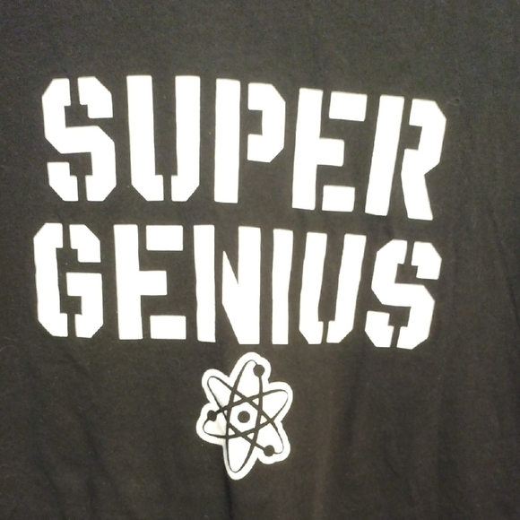 Place Black Super Genius Tee - Picture 4 of 11